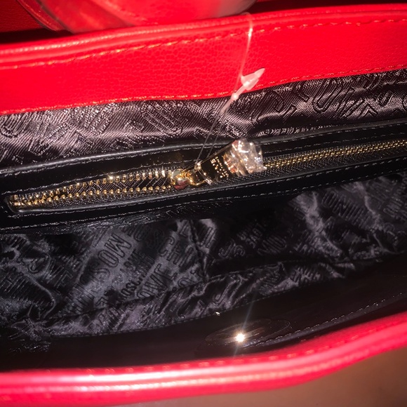 🥳❤️HOST PICK!🥳❤️NEW Love Moschino Red crossbody and shoulder bag - Picture 7 of 8